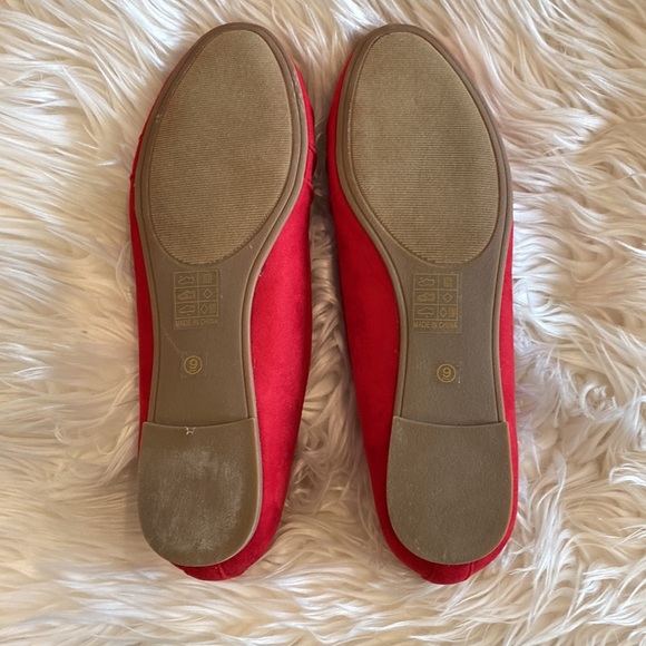 Journee Collection Tannya Ruched Red Ballet Flat Size 9 NWT - Picture 6 of 13